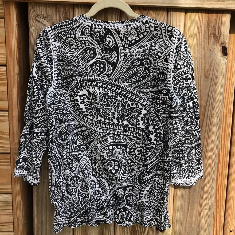 CHICO’S 100% Cotton Embroidered Blouse w/Elastic Waist - Picture 7 of 9